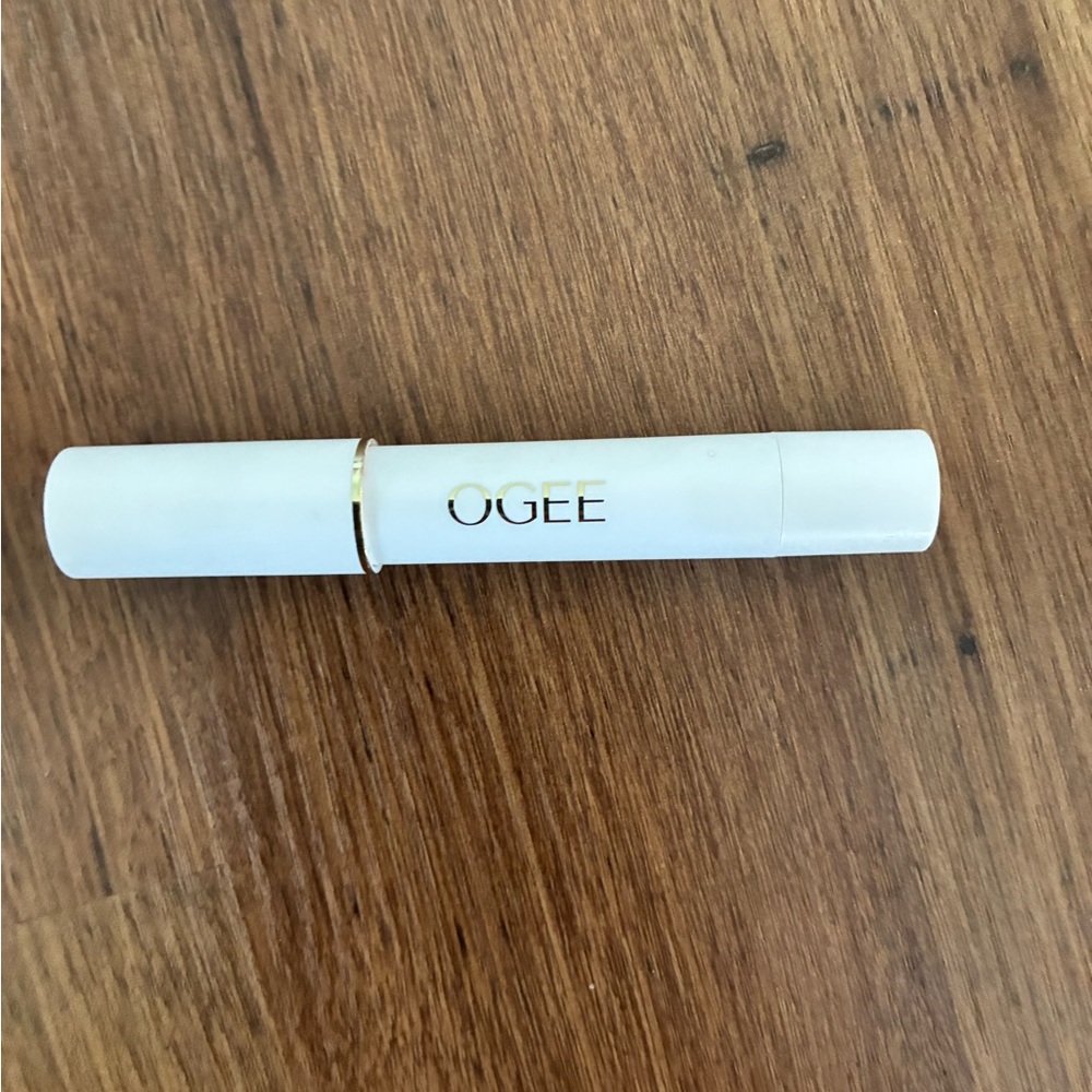 OGEE Sculpted Lip Oil in Rosalia